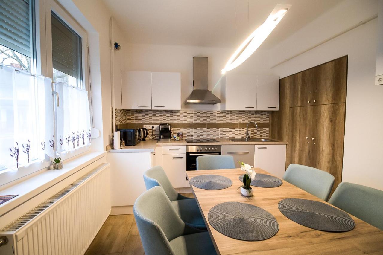Thermal Next I Weninger Apartman Kiskunhalas Exterior photo