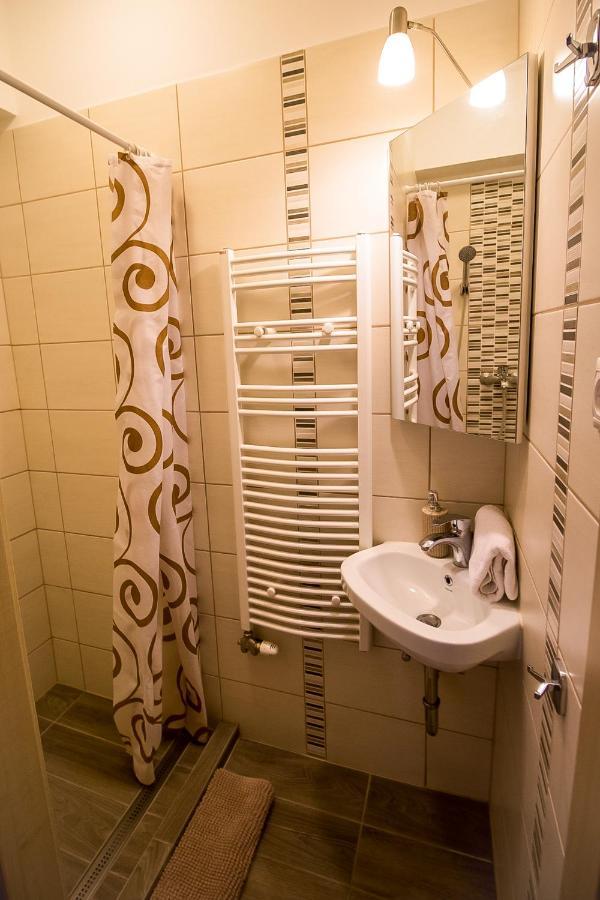 Thermal Next I Weninger Apartman Kiskunhalas Exterior photo